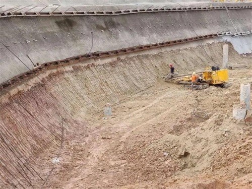 称多基坑边坡加固